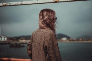 チャットレディのスタッフと合わないと感じたら？働き続けるリスクと見切りのタイミング